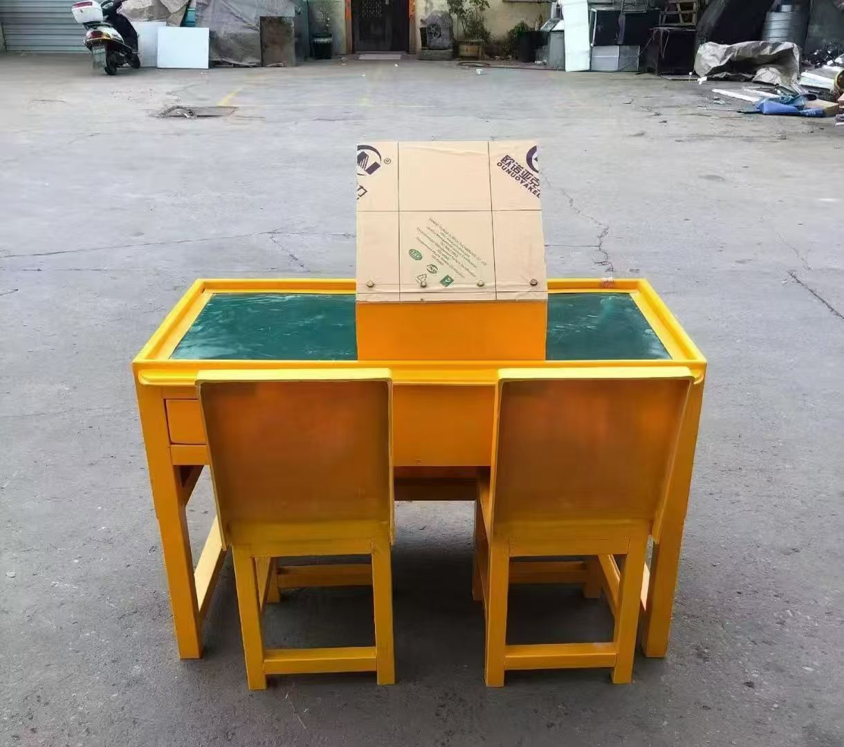 凌河防静电导通桌井下煤矿火工品发放桌：危险品流转的安全守护者